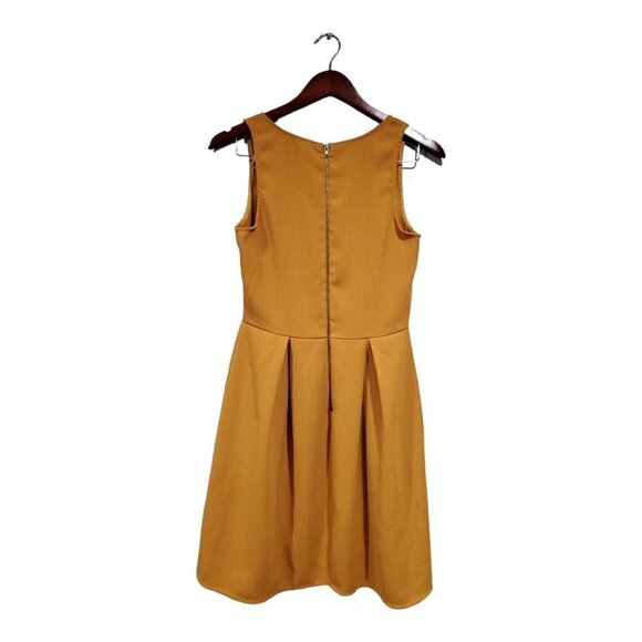 Everly Women's Sleeveless Fit and Flare Mustard Yellow Dress Back Zip Sz Small - Picture 2 of 10